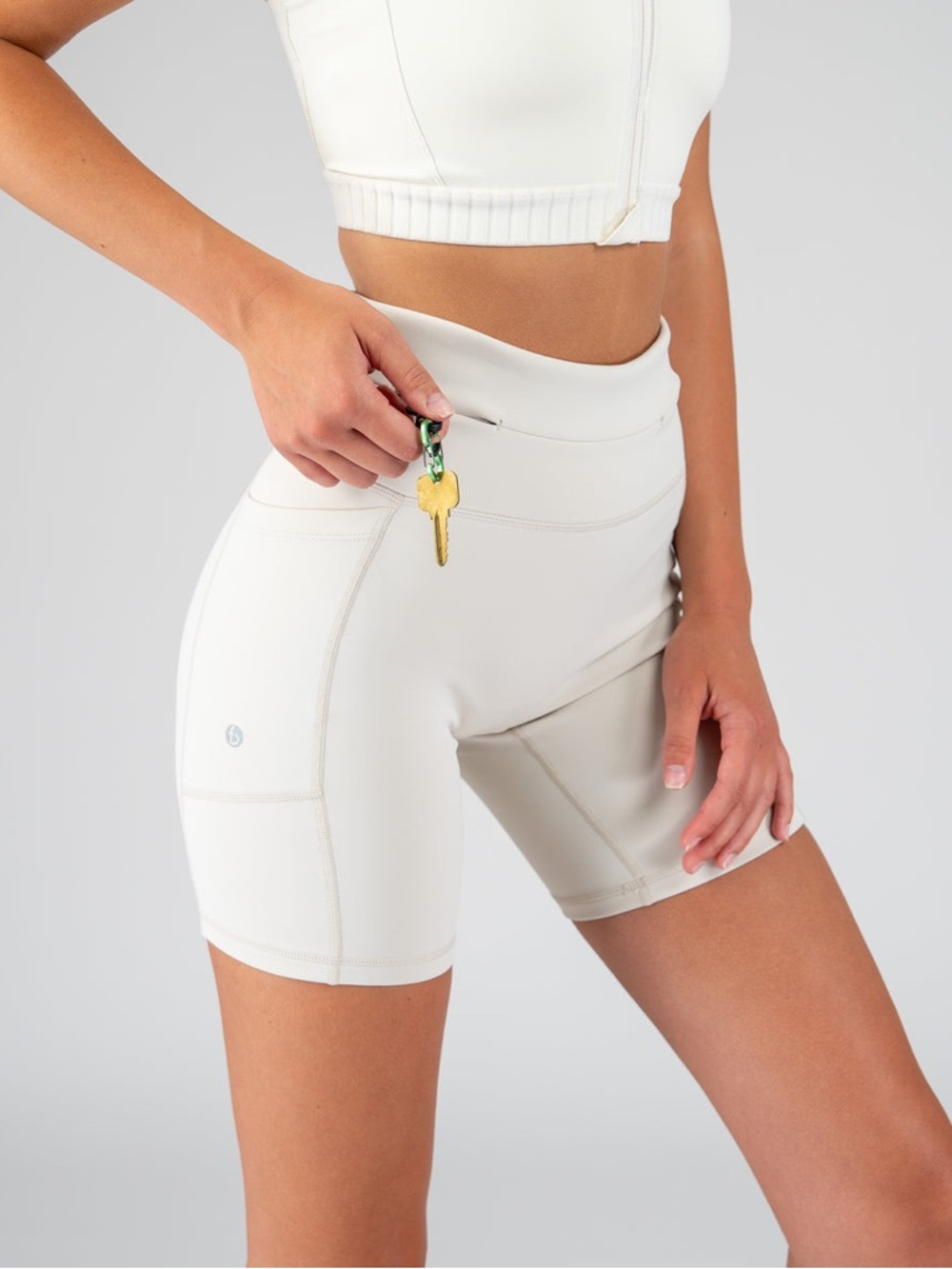Flitbelt High-Waist Women's Compression
Shorts size medium dune color